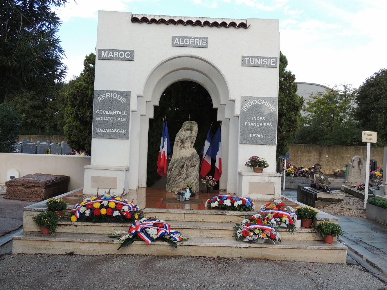 2018 11 01 TOULON HOMMAGE AUX VICTIMES CIVILES ET MILITAIRES DES 2 GUERRES (1).JPG -           